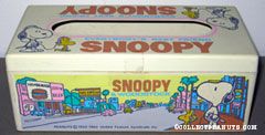 Snoopy & Woodstock on busy city street Tissue Box Cover