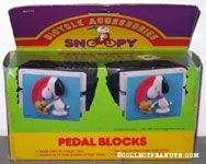 Snoopy shaking hands with Woodstock by rainbow Pedal Blocks