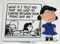 Lucy & Schroeder at the piano comic Figurine