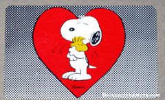Snoopy & Woodstock hugging 'Lass dich ans herz drucken!' German Wallet Greeting Card