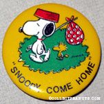 Snoopy carrying Hobo Pack with Woodstock Button