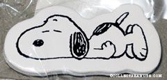  Snoopy laying down Wooden Magnet