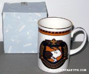 Snoopy basketball Emblem Mug