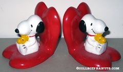 Snoopy and Woodstock sitting on hearts Bookends
