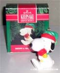 Snoopy hugging Woodstock