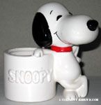 Snoopy Leaning on cup Planter