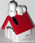 Snoopy laying on doghouse Planter