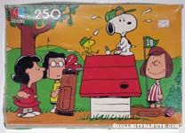 Peanuts Playing Golf Puzzle