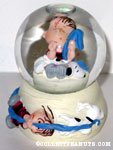Snoopy stealing Linus' blanket Snowglobe