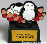 Snoopy with hearts 'Cold Nose, Warm Heart' Trophy
