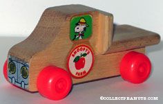 Snoopy's Farm Wooden Truck