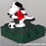 Snoopy soccer player on rolling puzzle base