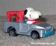Snoopy in Gray Wrecker