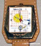 Snoopy playing tennis