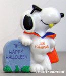 Snoopy Joe Vampire leaning on tombstone Halloween PVC Figure