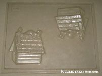 Snoopy on Doghouse Candy Mold