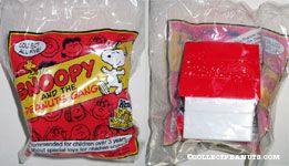 Snoopy doghouse toy Snoopy & the Peanuts Gang Series