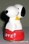 Snoopy hugging Woodstock
