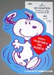 Snoopy Holding Heart