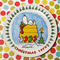 Click to view Snoopy & Woodstock Christmas Plates
