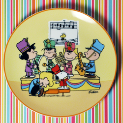 Click to view Peanuts Decorative Plates