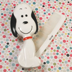 Click to view Snoopy Brush & Comb from Avon
