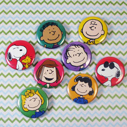 Click to view Peanuts Gang Pinback Buttons
