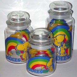 Click to view the Snoopy & Woodstock Goodie Jars