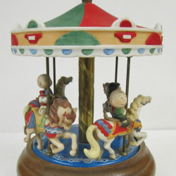 Peanuts Gang Carousel Musical