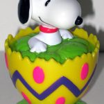 Snoopy Easter Egg Container - Yellow & Purple