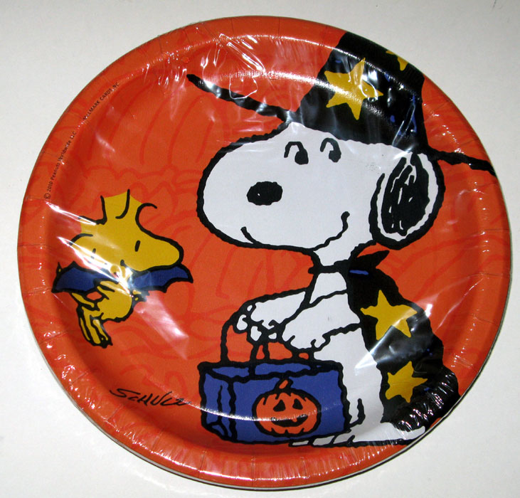 Snoopy & Woodstock Trick or Treating Halloween Dinner Plates