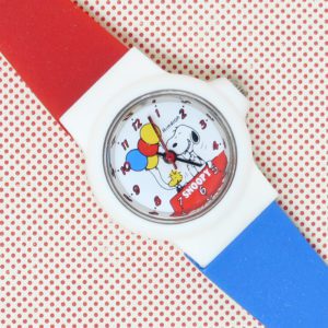 Snoopy holding Balloons Watch