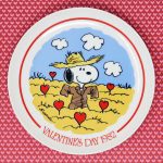 Snoopy Scarecrow in field of Hearts 1982 Valentine's Day Plate