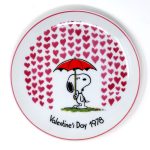 Snoopy with umbrella 1978 Valentine's Day Plate