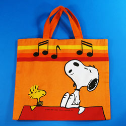 Click to view Peanuts Bags