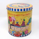 Peanuts Gang Chex Mix Party Tin
