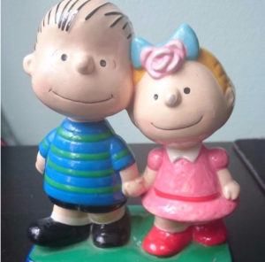Linus & Sally Peanuts Figurescene