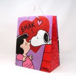 Snoopy kissing Lucy Valentine's Gift Bag