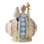 Celebrate with Peanuts Easter Decor