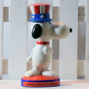 American Snoopy Figurescene