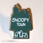 Snoopy Town Peanuts & Snoopy Pins