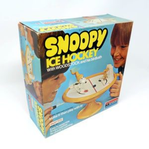 Snoopy Ice Hockey Snap-tite Model