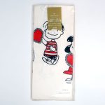 Peanuts Gang Hearts Table Cover