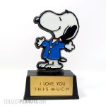 Snoopy with outstretched arms 'I love you this much' Trophy