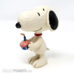 Snoopy with cupcake Mini Figurine