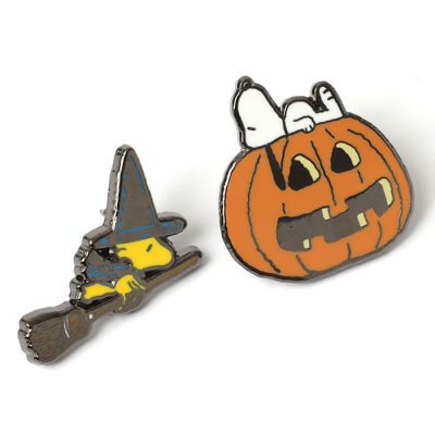 Peanuts collectibles at Pintrill