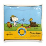 Snoopy and Woodstock roasting marshmallows Postalettes Stationery