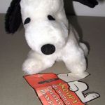 Peanuts Butterfly Originals Plush Snoopy Beanie - <a href="https://bit.ly/19ML4Zv">View More...</a> Peanuts Butterfly Originals Plush Snoopy Beanie