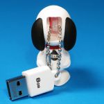 Figural Snoopy with drive removed and keychain inserted into head - Peanuts EMTEC USB Drive