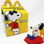 Snoopy Famous Author - McDonald's Happy Meal Toy Snoopy Famous Author - McDonald's Happy Meal Toy